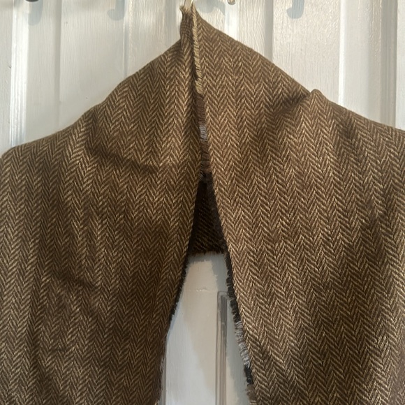 Scarf - Picture 6 of 12